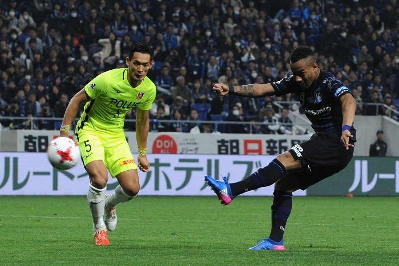 Gamba Osaka v Urawa Red Diamonds - J.League J1