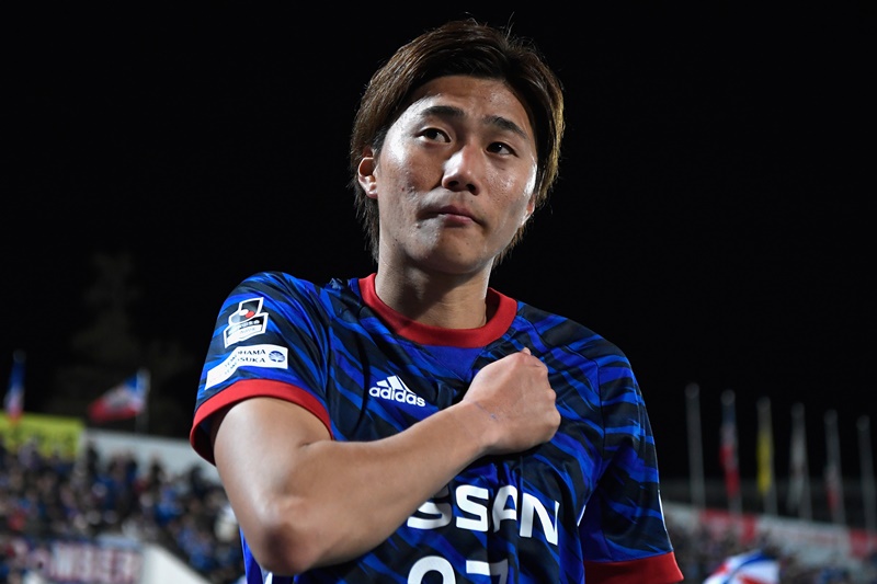 横浜FMのDF松原健が入籍「辛い時も支えてもらった」…高校時代から交際