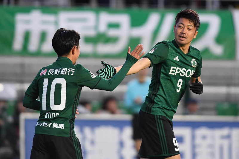 高崎2発などで松本が3試合ぶりの勝利…李、エブソン退場の讃岐は2連敗