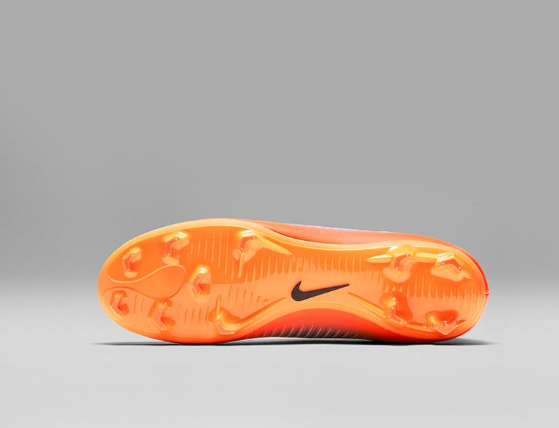 SU17_GFB_CR7_Chapter_4_903605-001_NIKE_MERCURIAL_VICTORY_VI_DF_FG_5_8_67935