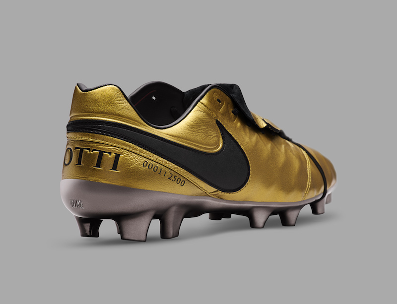 SU17_GFB_Tiempo Totti_AA0612-706_NIKE TIEMPO LEGEND VI SE FG_1_12