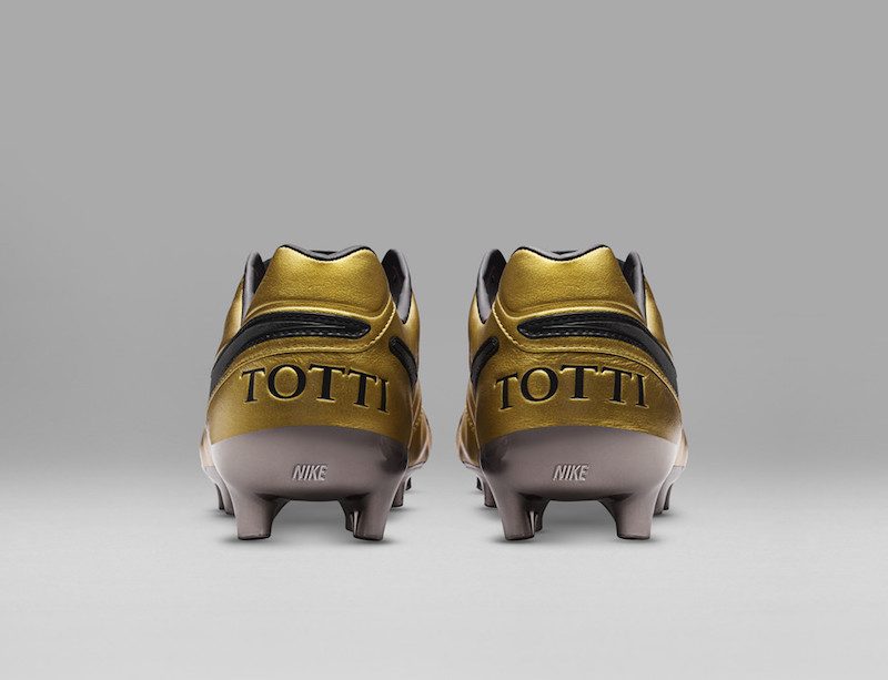SU17_GFB_Tiempo Totti_AA0612-706_NIKE TIEMPO LEGEND VI SE FG_3_12