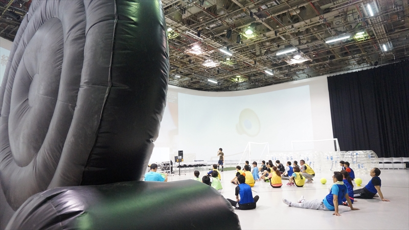 【日本初上陸！】サッカー×ダーツ＝「フットダーツ」って何？　海外で人気急上昇中の新スポーツを体験してきた！