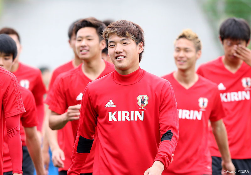 堂安律