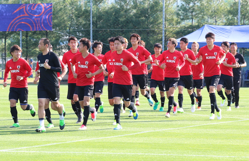 U－20日本代表が南ア戦に向けて戦術確認、DF板倉がボランチでプレー