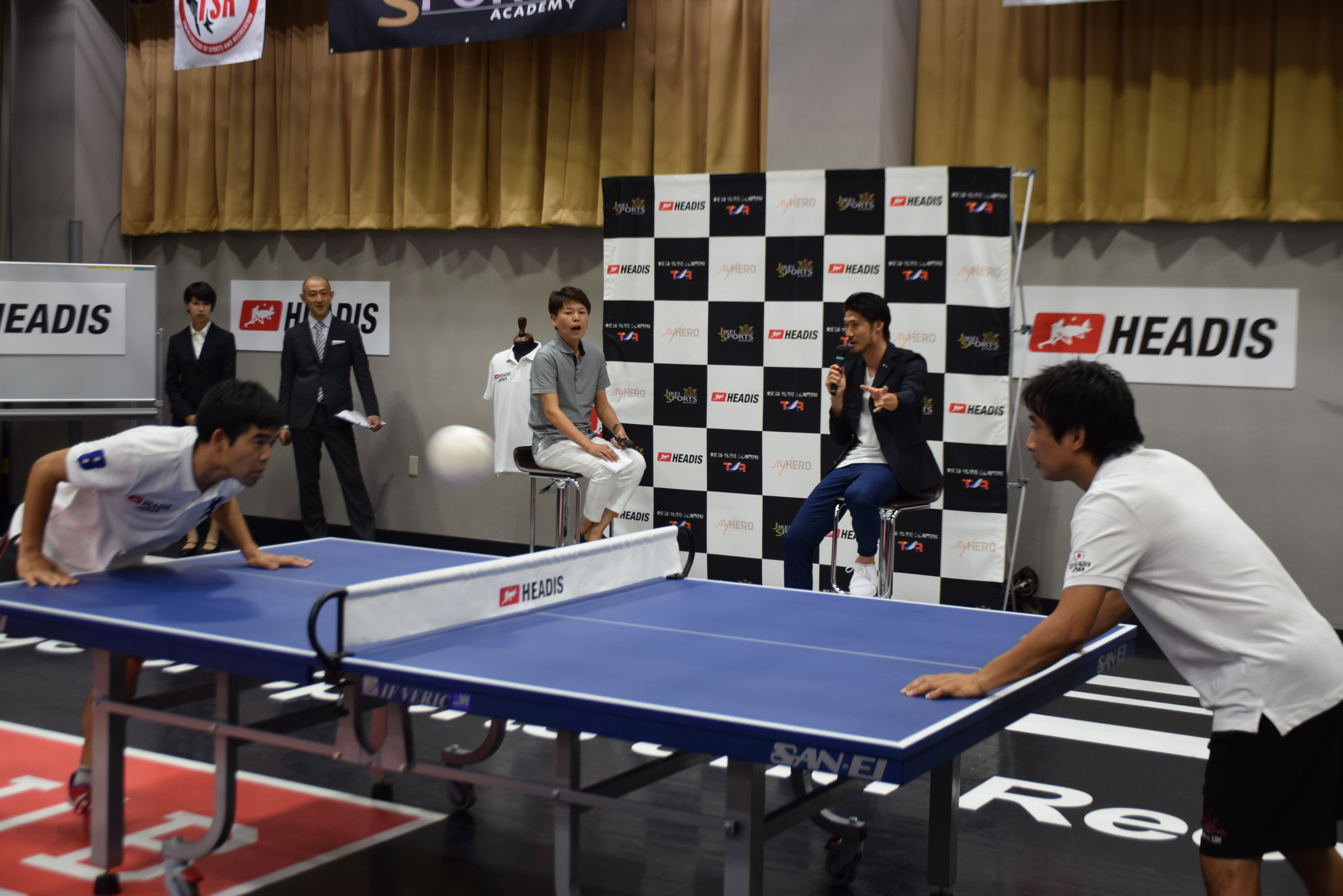 卓球 ヘディング 新スポーツ ヘディス の体験会 メディア対抗戦に行ってみた サッカーキング