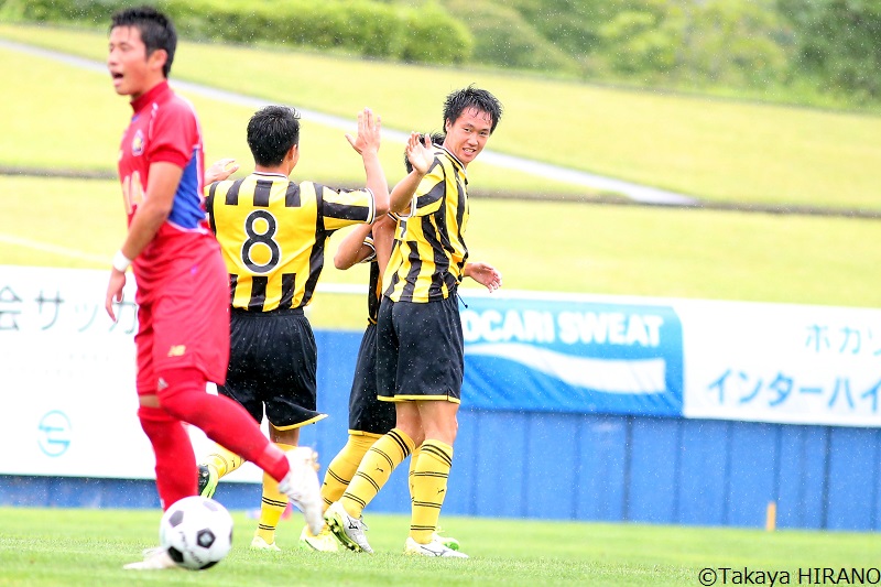 前橋育英、2年生FW榎本樹が初戦でハットトリック「得点王を狙って頑張りたい」