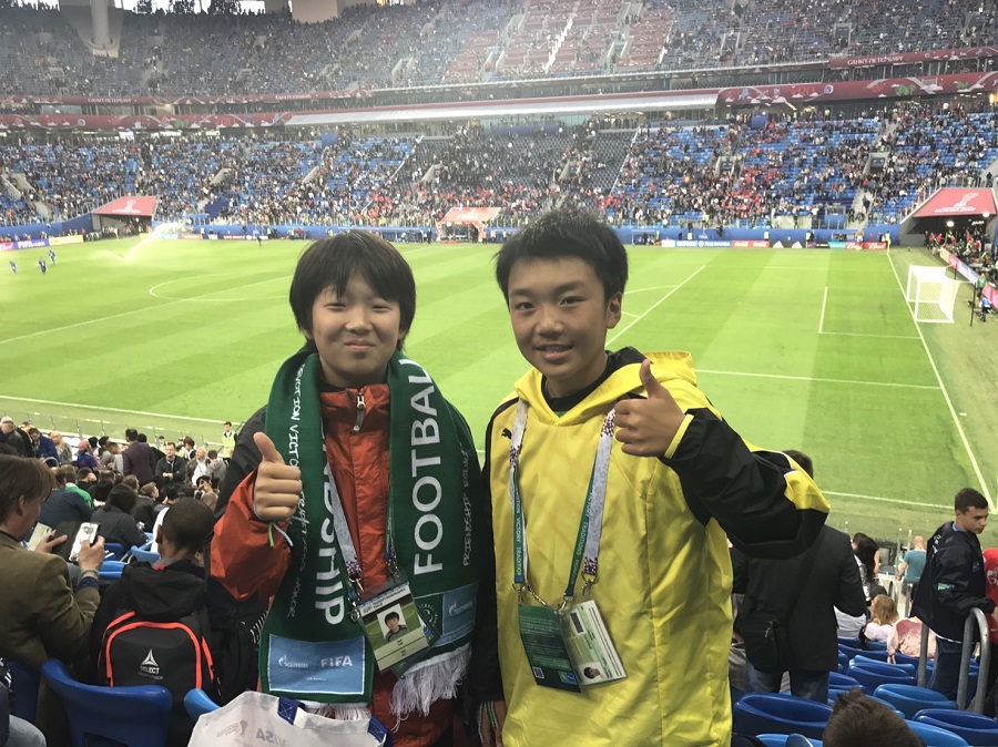 ロシアの地で2人の日本人少年が誓った夢　64カ国の“友達”とサッカーを通じて平和など願う