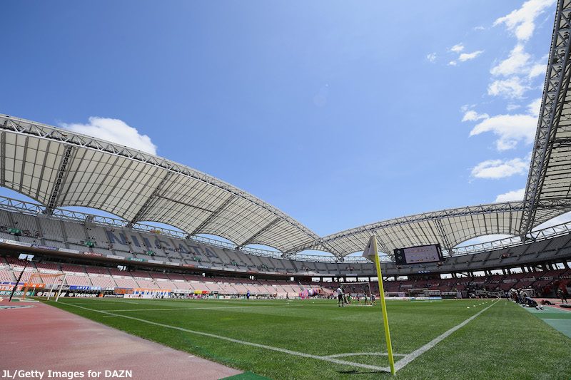 Albirex Niigata v Urawa Red Diamonds - J.League J1