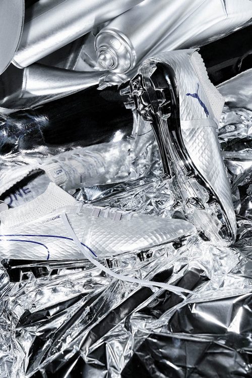 17AW_DIGITAL_TS_Football_PUMA-ONE_CHROME _Product-only_01