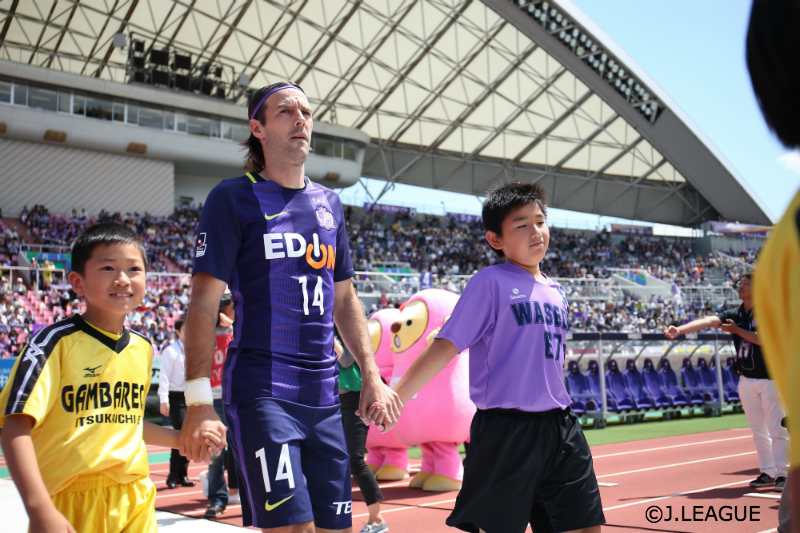 【神戸vs広島プレビュー】神戸は天皇杯のタイトル獲得を目指す意識がプラス…広島はアンデルソンの1トップに活路