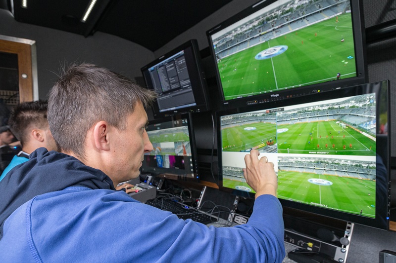 VAR