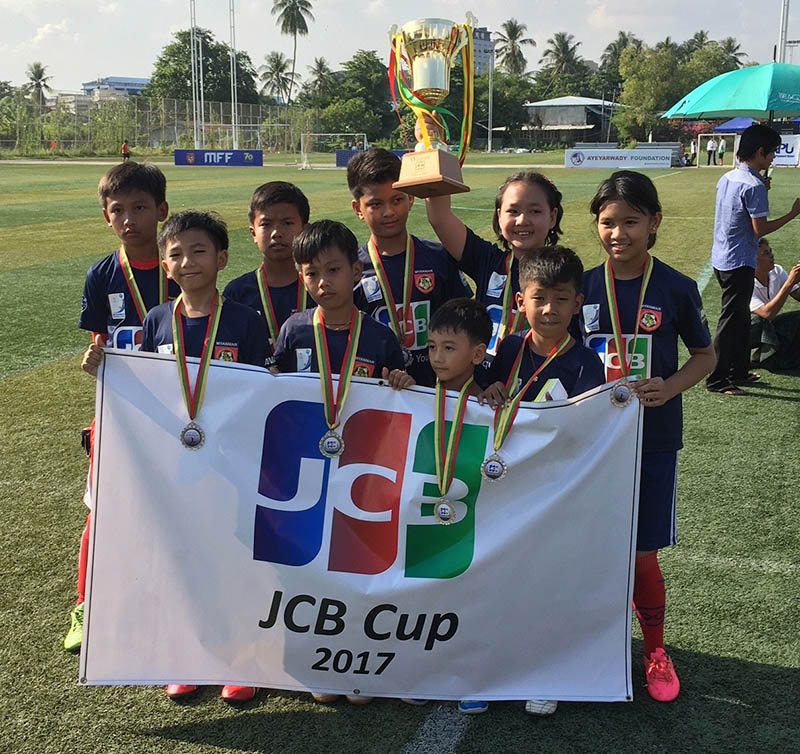 JCBがGlobal Football Academyと提携し東南アジアで子供向けサッカー教室開催