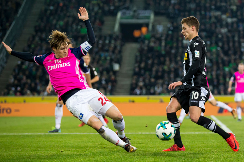 酒井高徳、トルガン・アザール