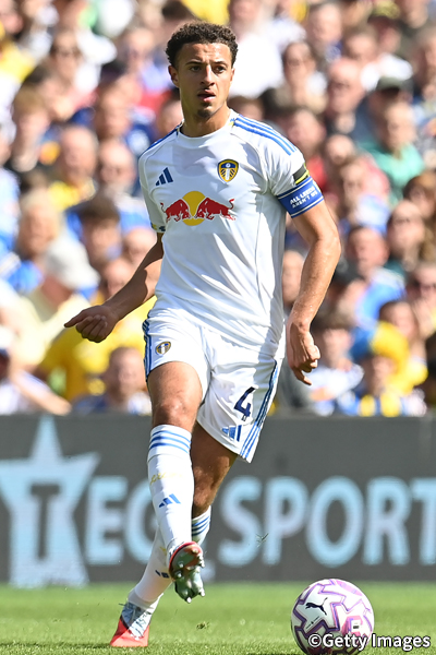 イーサン・アンパドゥ（リーズ）のプロフィール画像