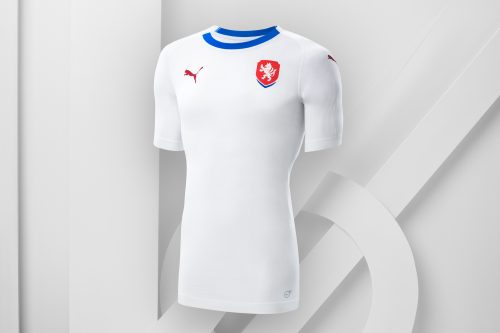 18SS_Consumer_TS_Football_WC_ALLWHITE_CZECHREP_01
