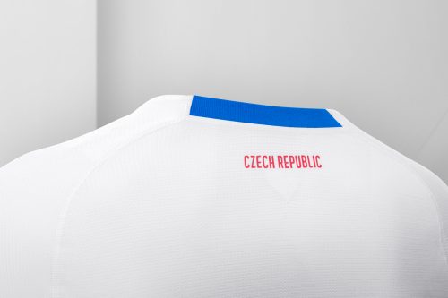 18SS_Consumer_TS_Football_WC_ALLWHITE_CZECHREP_DETAIL_01