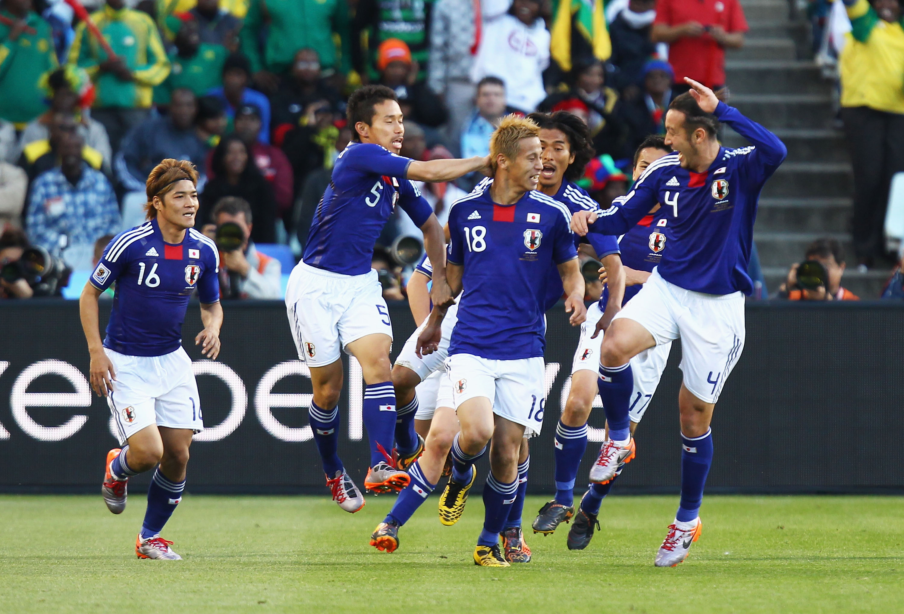 10年 南アフリカw杯 史上初のアフリカ開催 ブブゼラの勇壮な音色の中 スペインが初の栄冠 サッカーキング