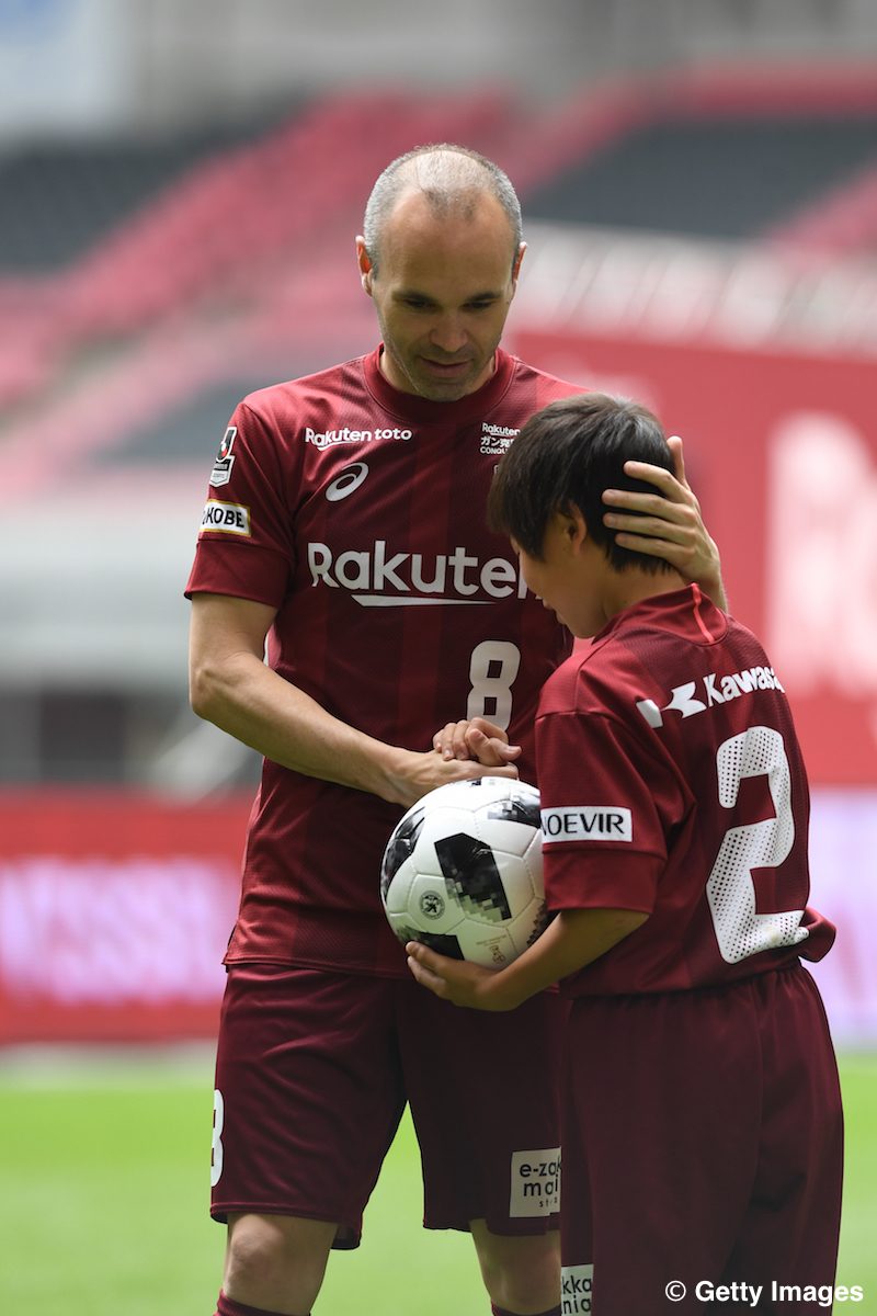 Andres Iniesta Meets Vissel Kobe Supporters