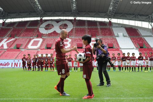 Andres Iniesta Meets Vissel Kobe Supporters