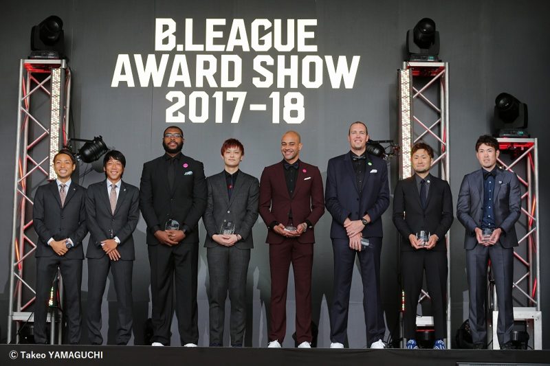 Bリーグ表彰式に登場した小林悠「がんばってこういうステージに上がりたい」