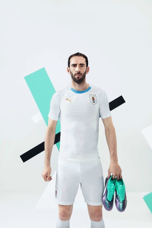 batch_18AW_PR_TS_Football_URUGUAY_WC_PORTRAIT8_STUDIO_GODIN_0531_RGB