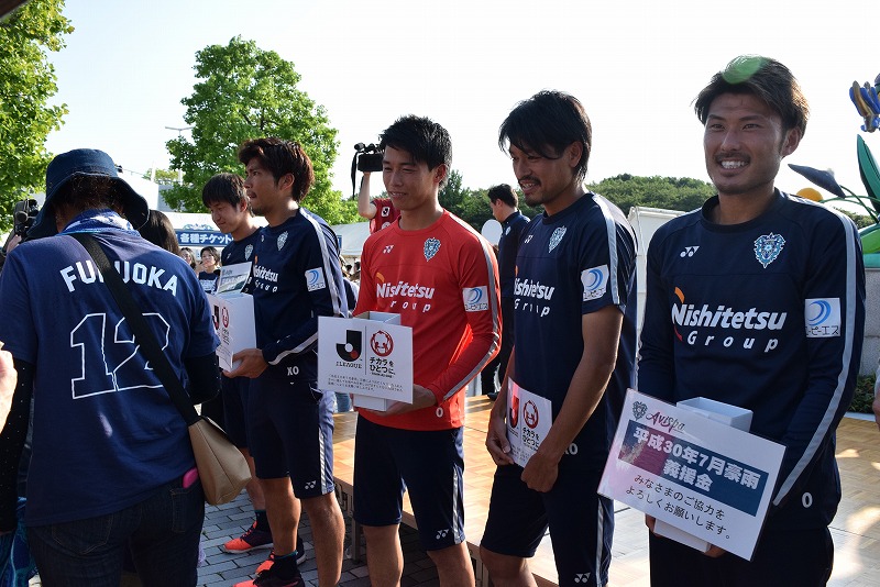 【ライターコラムfrom福岡】選手が絵付けしたカップを復興支援に。「福岡を元気にすることも仕事」
