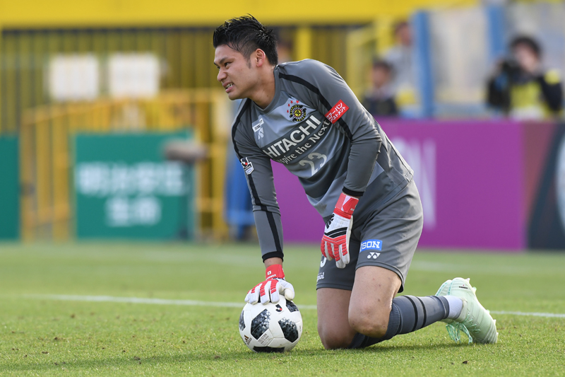 中村航輔