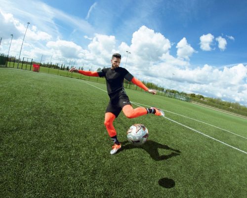 batch_18AW_PR_TS_Football_PUMAONE_Q3_Giroud_00483