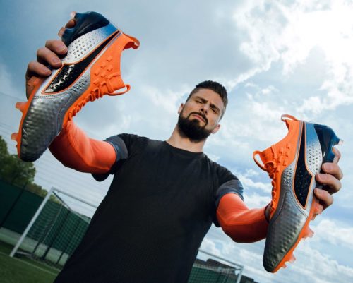 batch_18AW_PR_TS_Football_PUMAONE_Q3_Giroud_00551