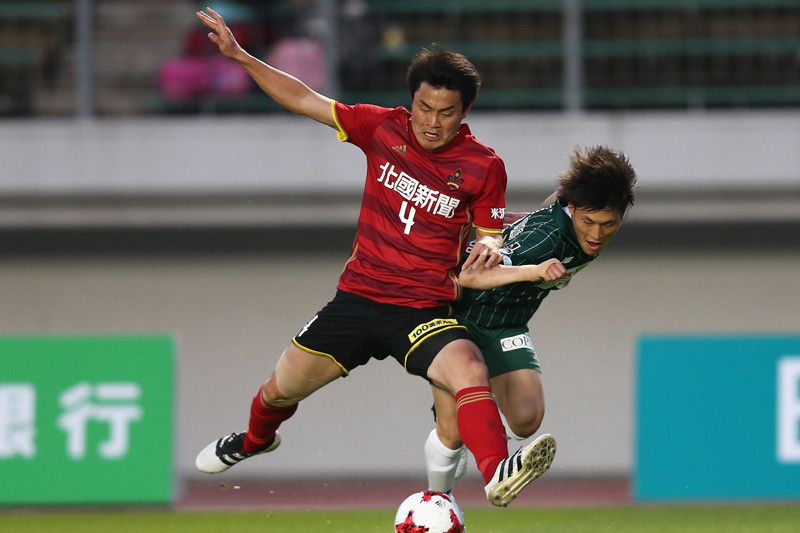 小柳達司