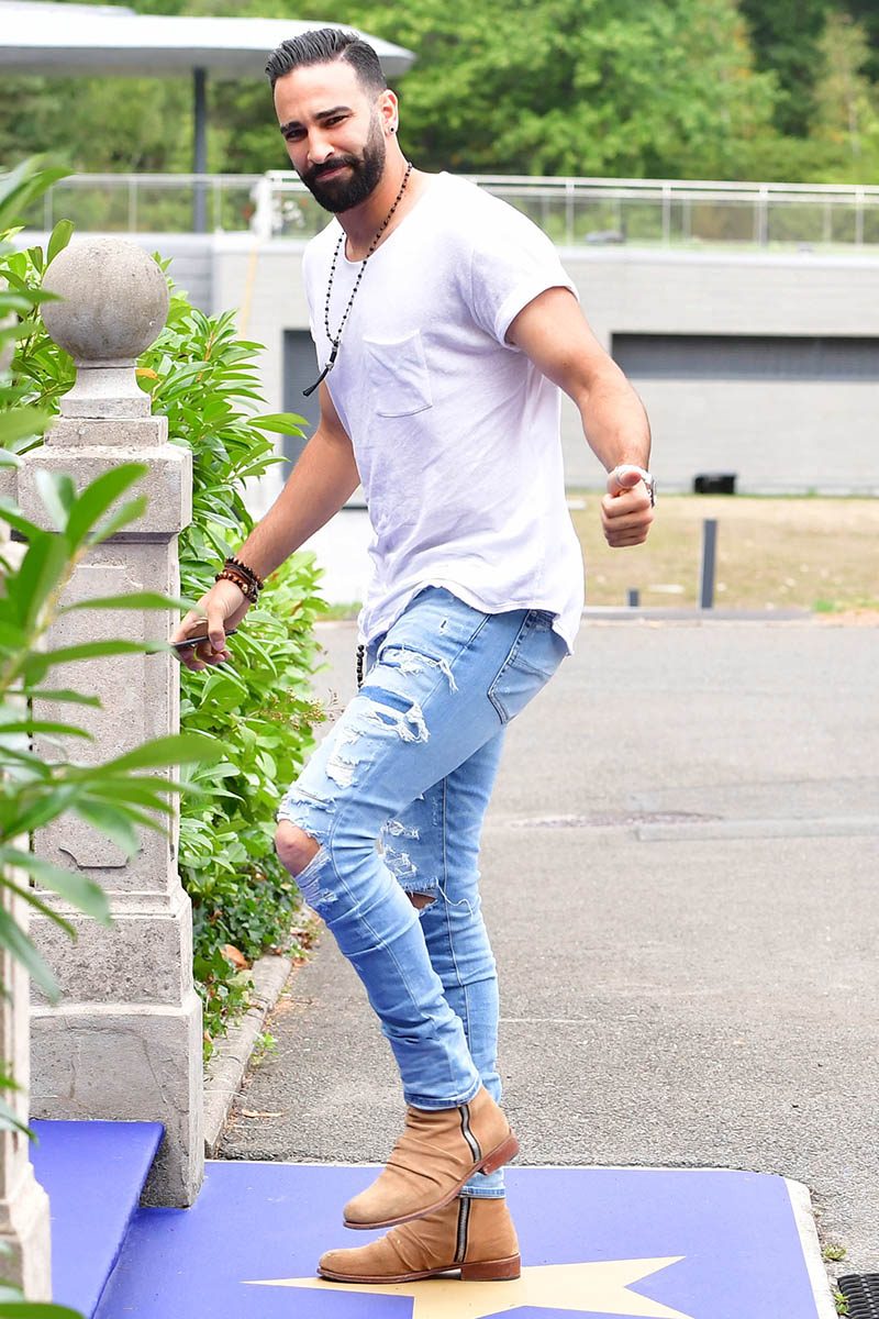 France Soccer Team - Team arrival