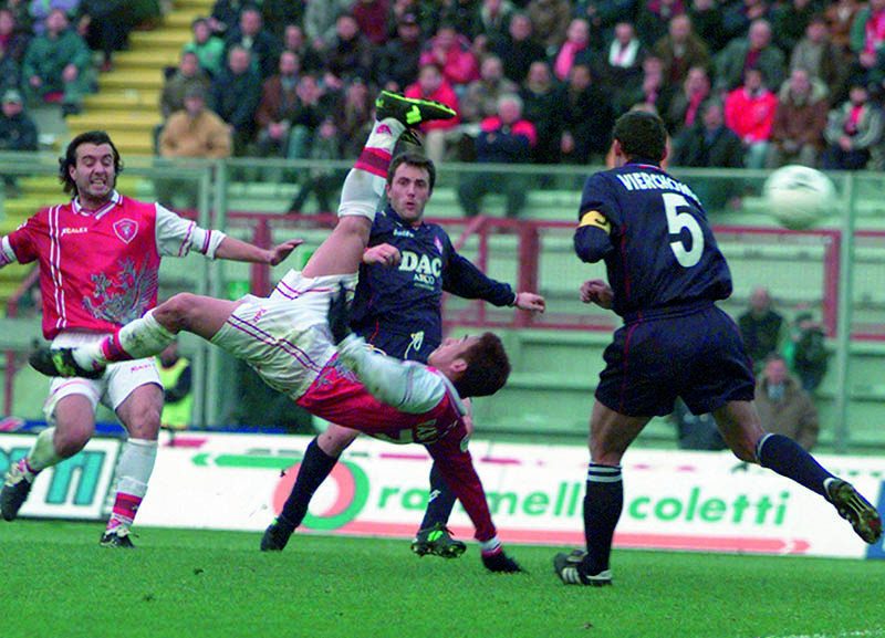 写真・1枚目】【再録】イタリア人の目に映った中田英寿のキャリアを