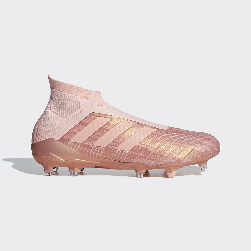 ☆送料無料☆adidas(アディダス)PREDATOR 18＋ FG/AG☆