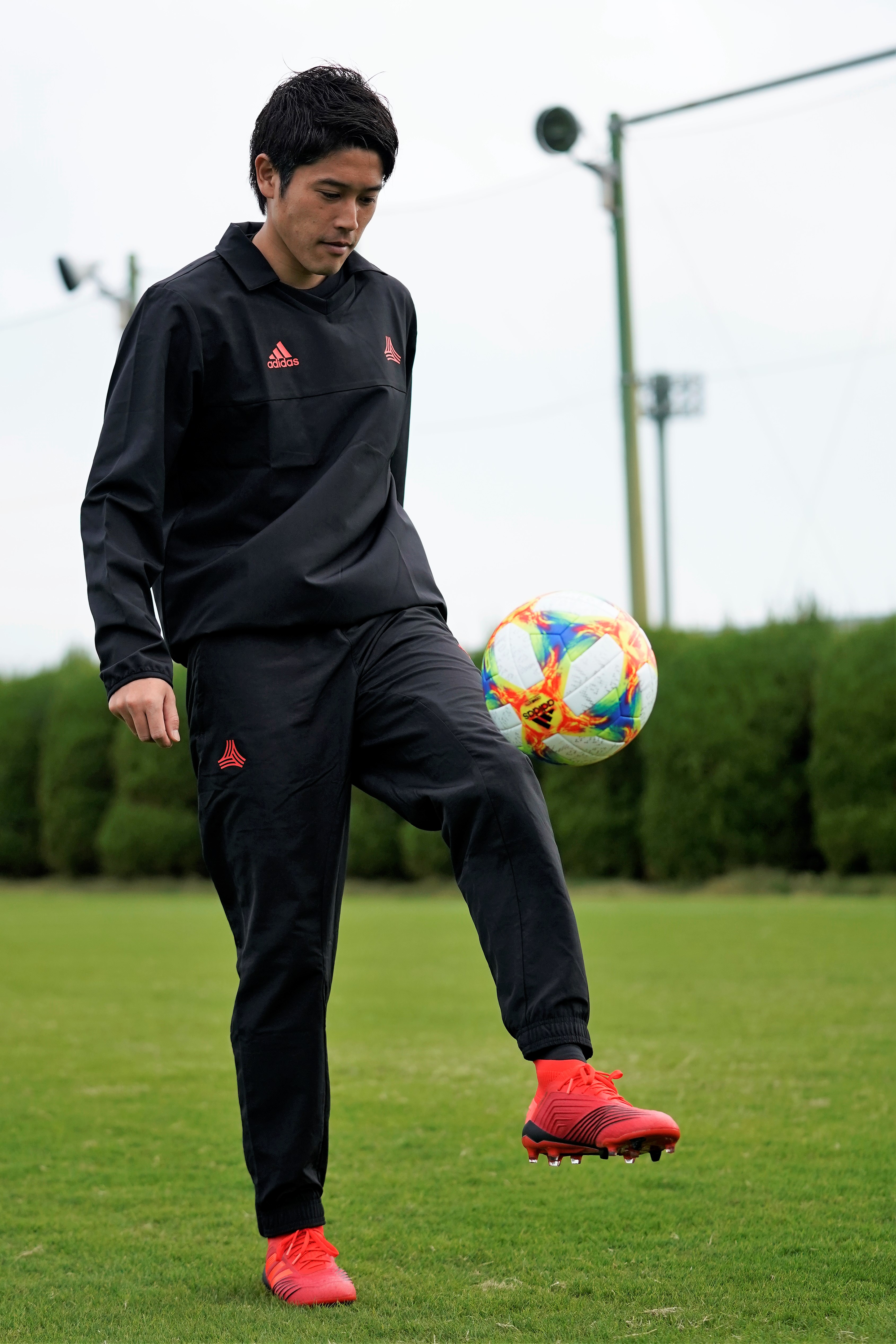 アジア王者のプレーをアシストする一足 アディダス Predator サッカーキング