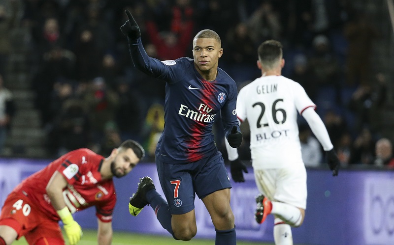PSG、ネイマール欠場もレンヌに4発快勝！　20戦無敗維持で首位独走