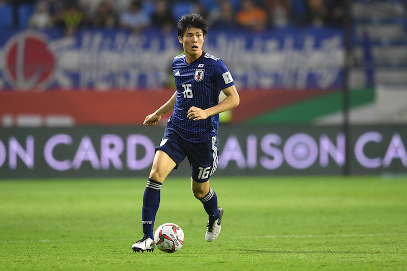 バルセロナ、公式HPで日本代表DF冨安健洋を紹介! 「所縁のある選手」 | サッカーキング