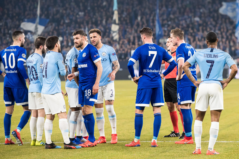 CL試合会場で暴行事件…マンCのファンが重体、シャルケファンが拘留