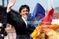 楢崎正剛氏の引退セレモニーが開催「やっと一区切りがついた