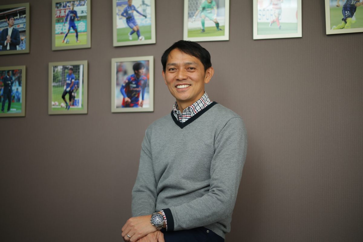 【サッカーに生きる人たち】サッカーを「仕事」にする｜西岡明彦（スポーツコメンテーター）