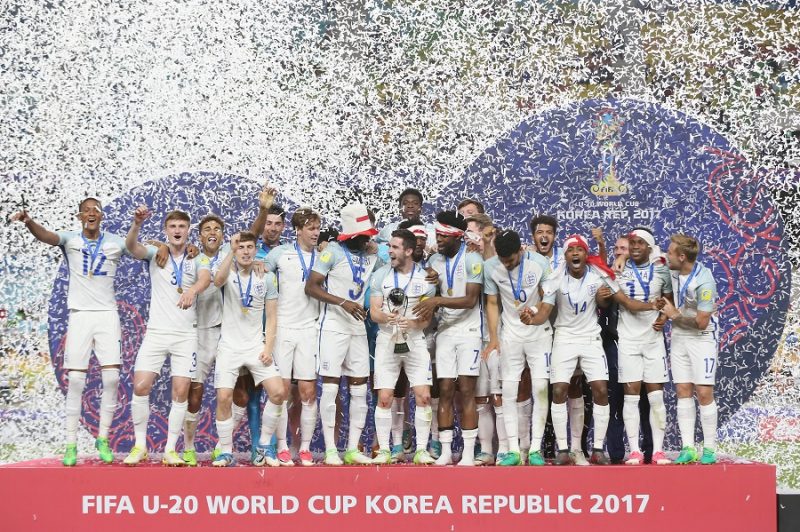 写真・1枚目】「マラドーナ降臨」「日本初の決勝」「アフリカ旋風」…U