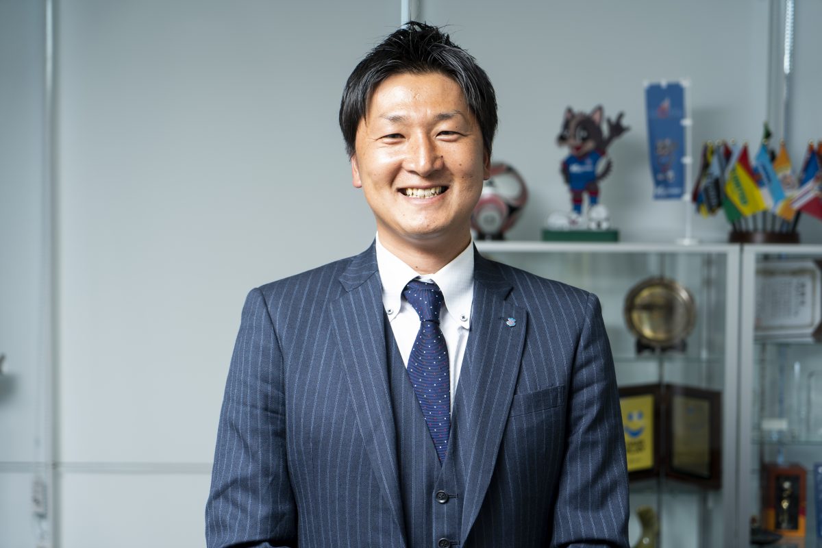 【サッカーに生きる人たち】チームのために『熱くなれ』｜小野博信（ヴァンフォーレ甲府広報）