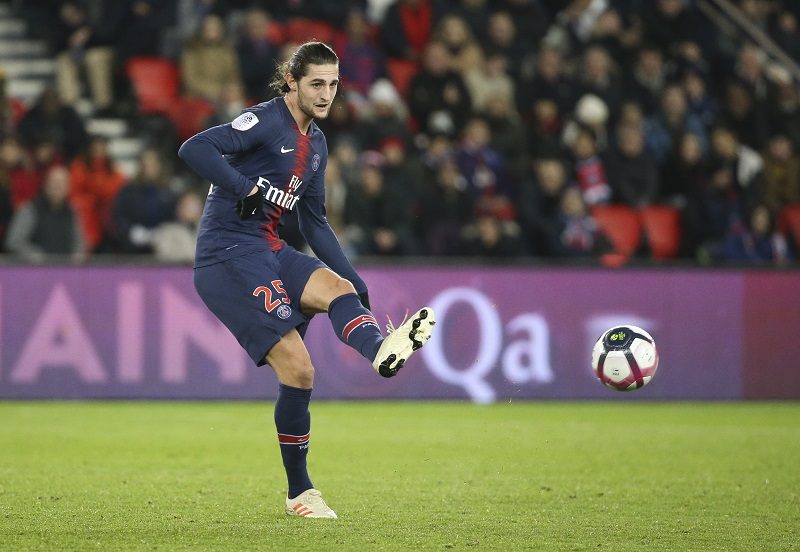 Finash サッカー アドリアン ラビオ関連ニュース