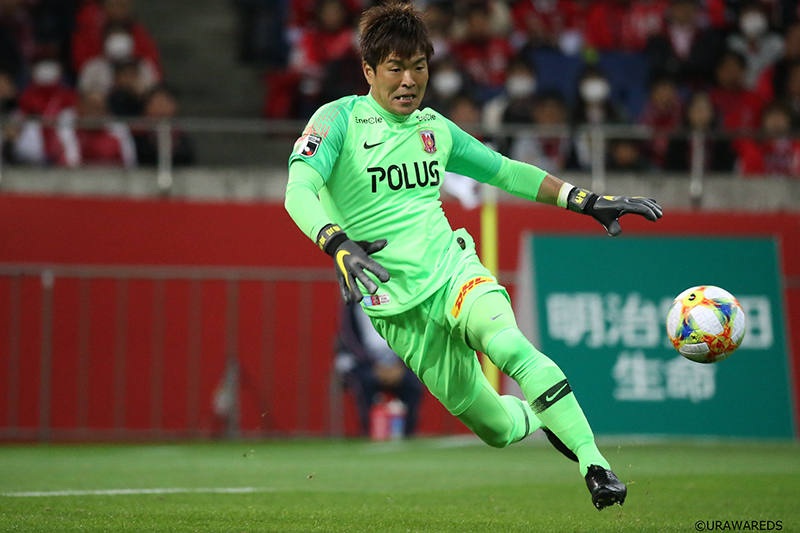 ファインセーブで守備陣を牽引！…西川周作が第22節『浦和レッズ サポーターが選ぶMVP』選出