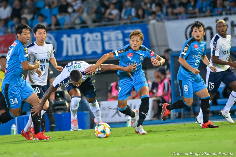 10-NZ6_4242