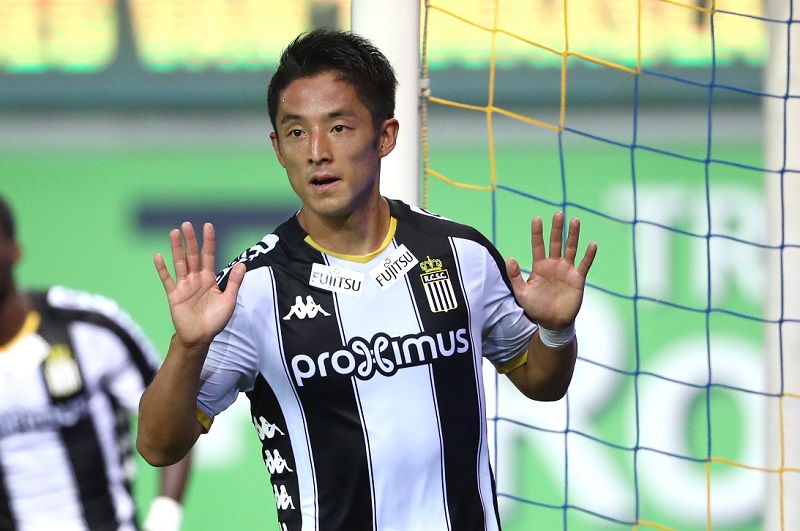 森岡亮太が3戦連続ゴール！　シャルルロワ、伊東純也出場のヘンクに勝利