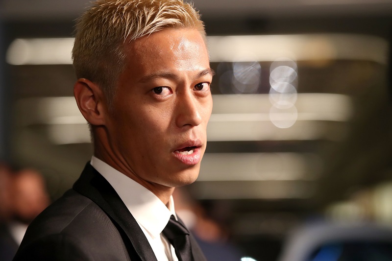 本田圭佑が宣言通り練習に登場！　フィテッセがSNSで動画公開