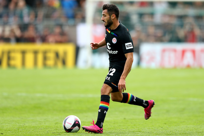 宮市所属のザンクト パウリ Mfシャヒンを追放 トルコ軍支持を表明 サッカーキング