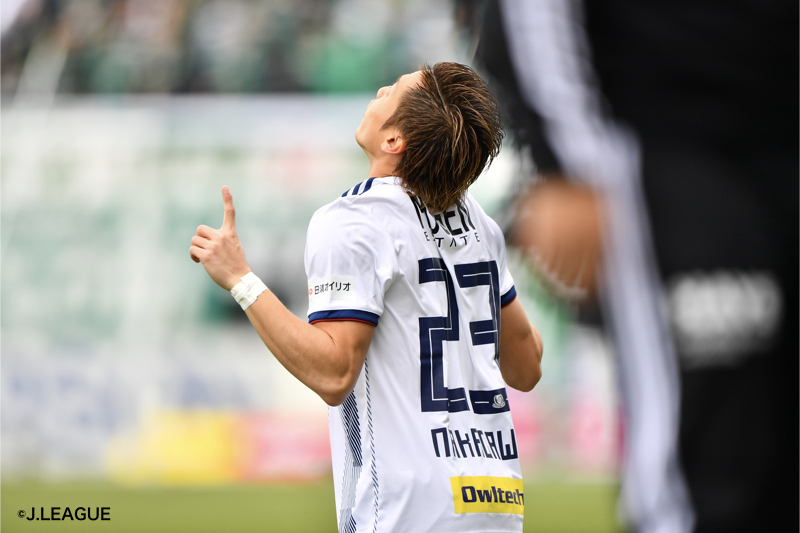 横浜FMが首位浮上！　絶好調FW仲川のゴールを守り抜き、価値ある“ウノゼロ”勝利