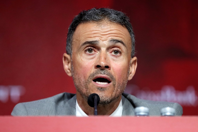 揺れるスペイン代表…指揮官復帰のL・エンリケ監督が“元右腕”を批判「彼は不誠実」